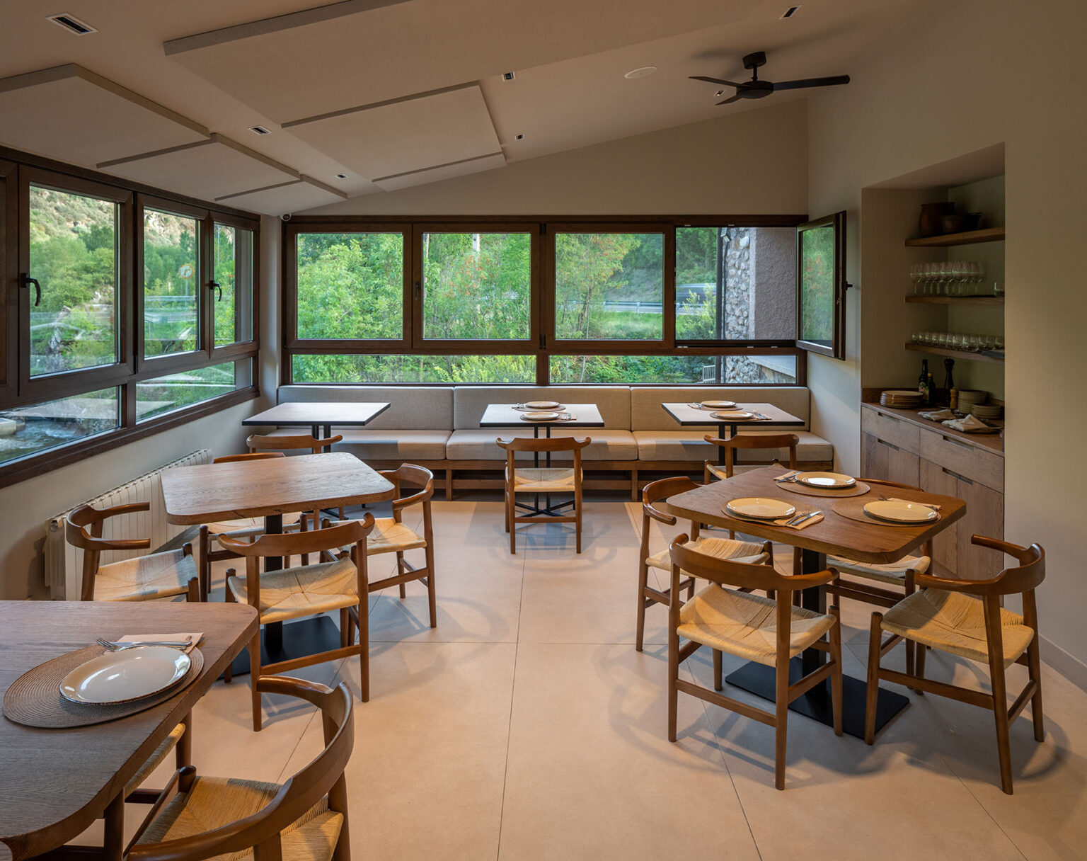 Les Nous Hotel - Cafe del mirador - Entorno privilegiado